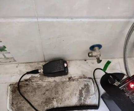 三江屋顶漏水维修公司分享下卫生间漏水的危害及解决方法